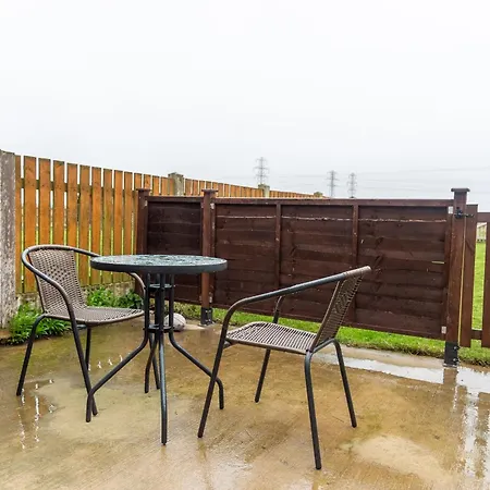 Apartment 3br Wigton Retreat With Garden Near District *